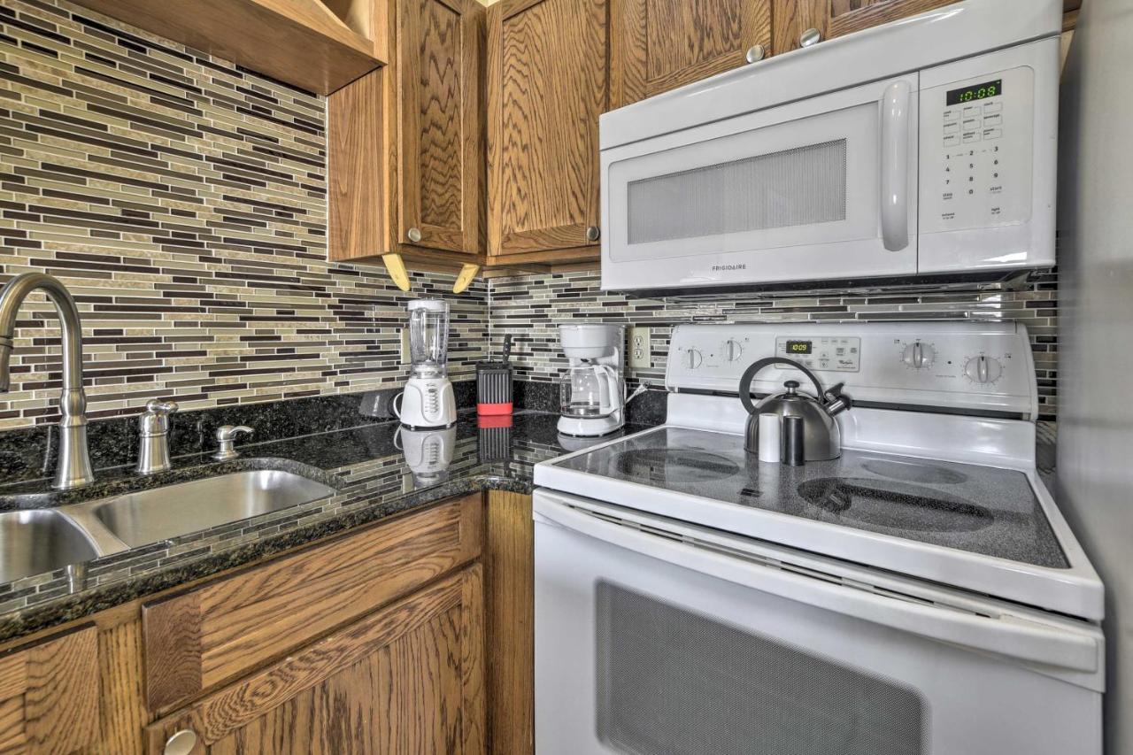 Sunny Studio With Pool - 4 Mi To Cherry Grove Beach! Little River Exteriör bild